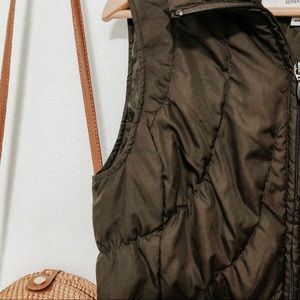 Nine West Jackets & Coats - Nine West brown puffy quilted vest size Medium Nine West Jackets & Coats - Nine West brown puffy quilted vest size Medium